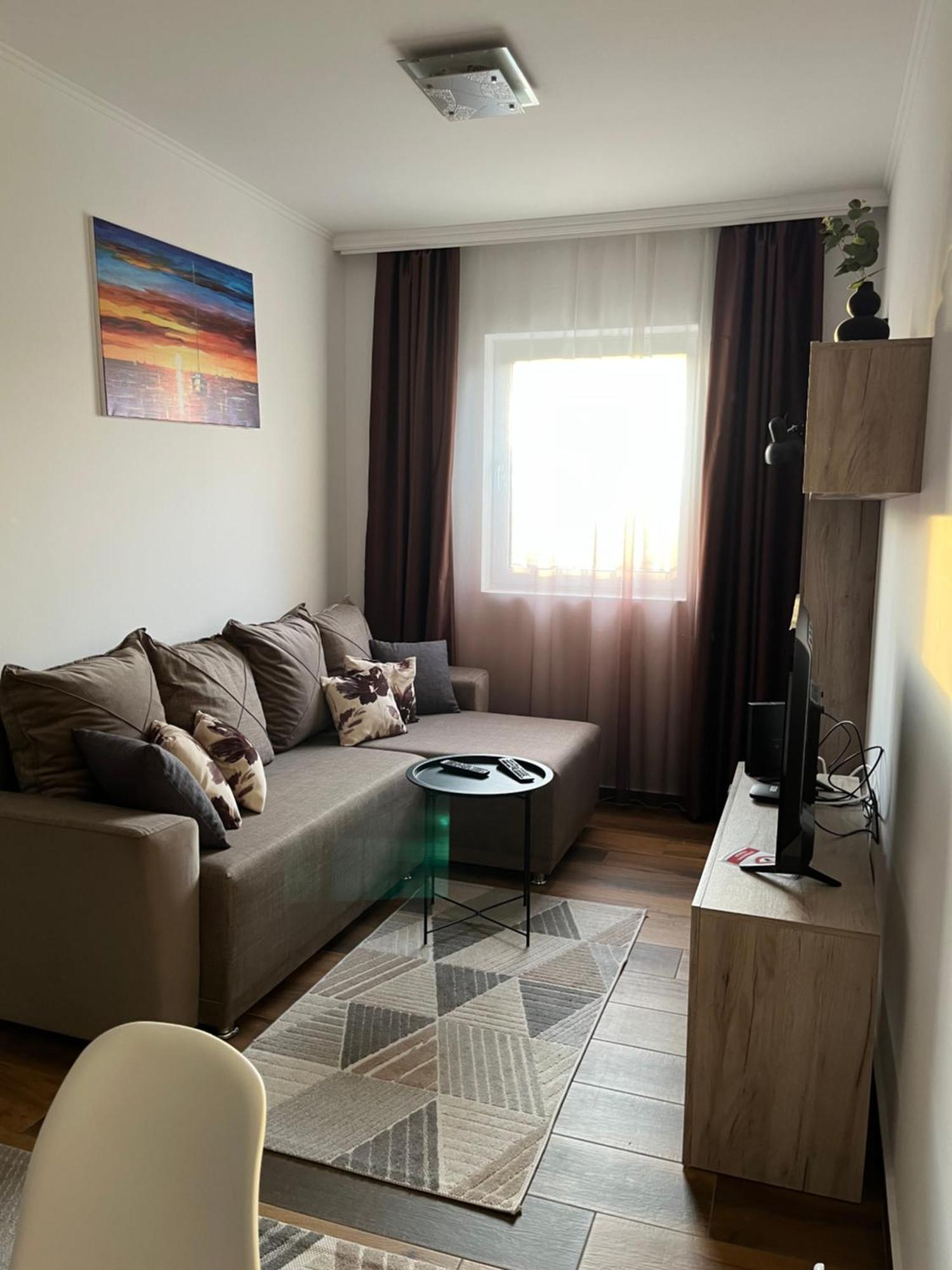 Airport Sky Apartments Lux Belgrade Exterior photo